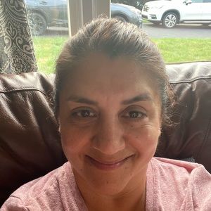 Meet your Posher, Corina